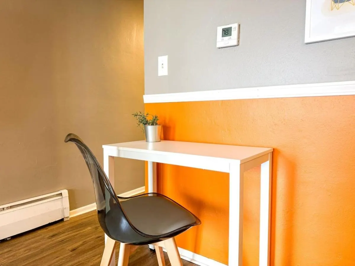 8 Large Apartments With 12 Bedrooms And Parking And Wifi Pittsburgh 0*,